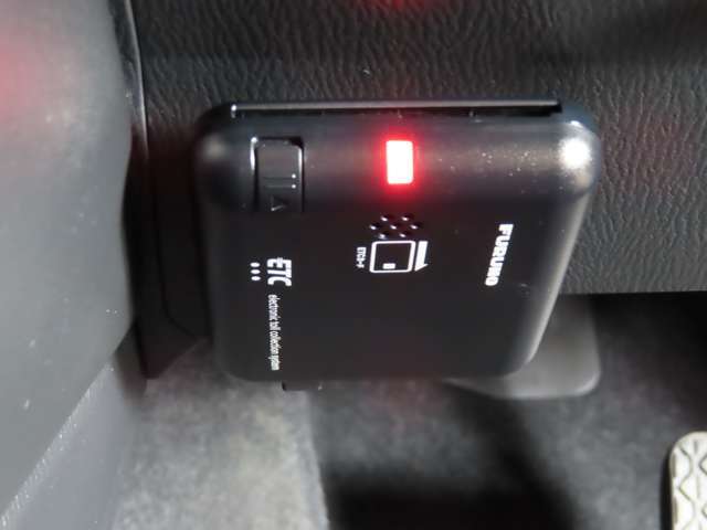 ETC装着済みなのは、嬉しいですよね。納車前整備と共に、ETCのセットアップも行います。