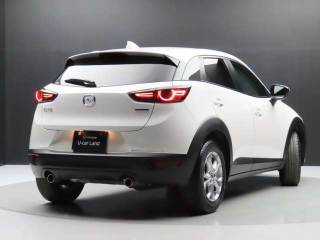 弊社下取りのCX-3が入荷しました。2,300Km走行時に弊社の試乗車だったCX-3を中古車として購入いただき、下取りした車両です。現在も2.5万Kmと走行少なく、キレイなCX-3です。ぜひご検討ください。