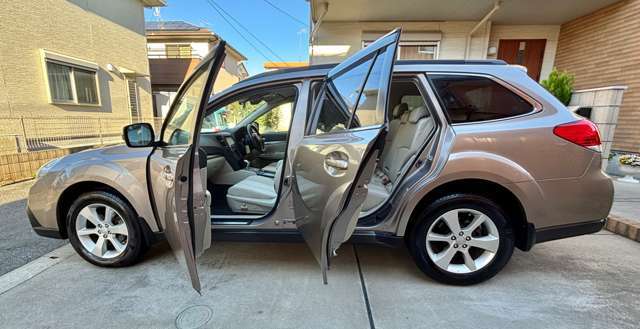 外装　目立った傷もなく、良好な状態です。気になる部分がありましたら、是非ご相談ください。