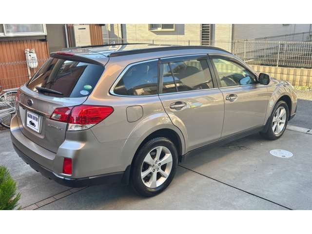 多数、車両画像を用意しておりますが、もっと詳細が気になる部分などありましたら、別途写真なども送らせていただきますので、お気軽にご相談ください。