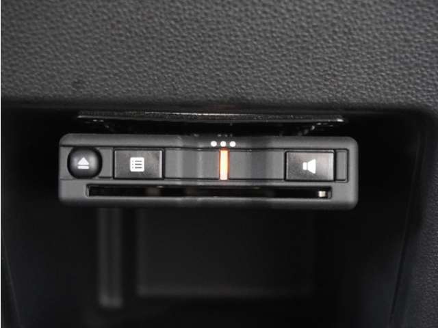 今や必需品の◆ETC車載器　装備車◆　有料道路を利用する際にスムースに通過でき、わずらわしい料金支払いから開放されます！