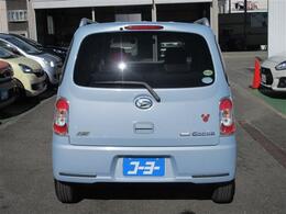 入庫後はリフトアップをさせ下廻りのチェックを全車行います。