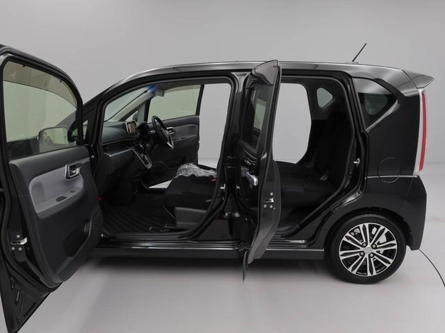 バックの苦手な初心者や女性にうれしいバックモニター　運転席の死角になる真後ろが確認できます。　（＾＾♪