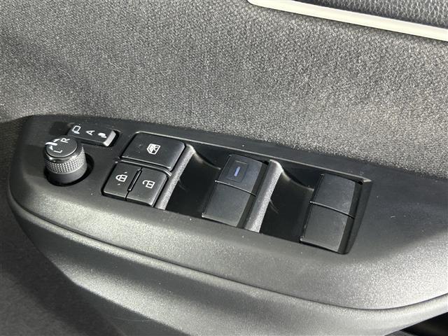 【窓操作部】軽い力で、窓を開けたり閉めたりすることができます！掲載箇所以外にご希望の写真がございましたら、お気軽にお問い合わせ下さい！メールや郵送でお送りさせていただきます。