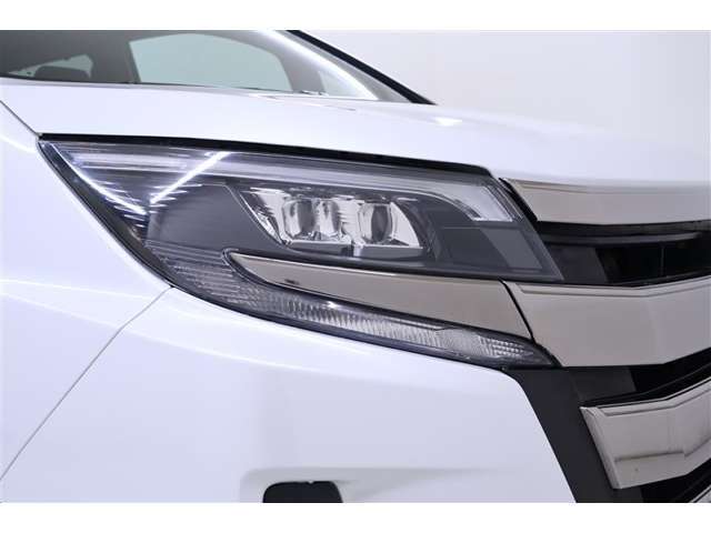 とても明るくて省電力のLEDヘッドライト付き