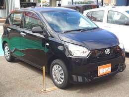 新車と同様の保証（有料）がつけられます。また各地域の店舗に最新の大型整備工場とプロメカニックが常駐しておりアフターメンテナンスもお任せください。