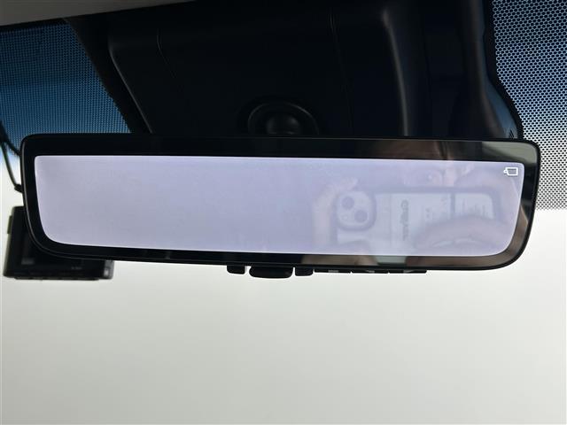 【　インテリジェントルームミラー　】後方の確認がデジタルインナーミラーで可能です♪荷物がたくさんのっていても安全ですね！