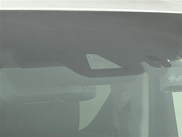 【　衝突被害軽減ブレーキ　】衝突軽減ブレーキ付き♪誤操作で万が一、前方の車に衝突しそうになった際に自動でブレーキが作動し衝突の被害を軽減します！