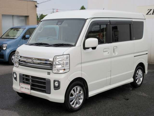 【各メーカーのお車を展示】トヨタ・ダイハツ・スズキ・ホンダ・スバル・マツダ・日産・国内各メーカーを埼玉県上尾市の展示場に展示しています。安い軽・燃費の良い車・荷室が広い車・広い軽・などなど展示中です。