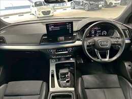 【アイポイント】アイポイントも高く見渡しの良い視界を確保しています。長距離のドライブでも疲れにくく快適に運転できます。