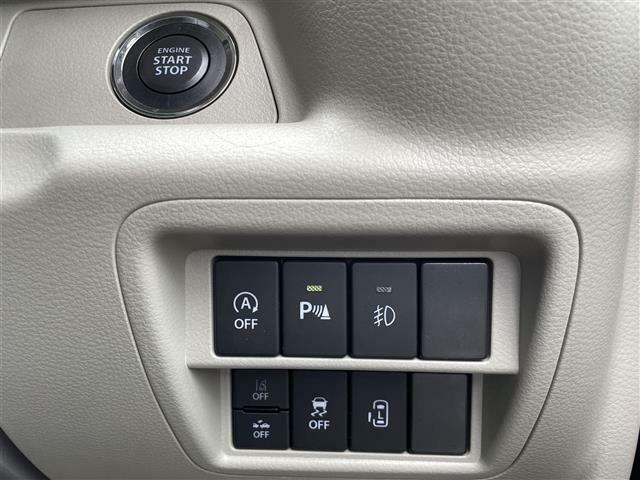 【プッシュスタート】スマートキーを持っているだけ、面倒な鍵を差し込むことなく、ボタンを押すだけでエンジン始動や停止を行うことができます。