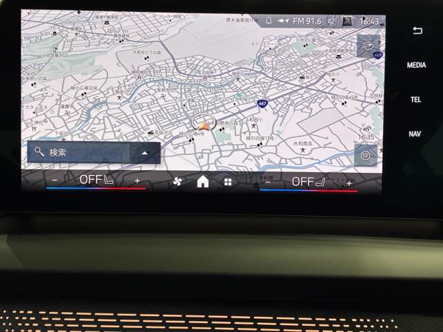 iDriveHDDナビゲーションになります。操作はコントローラーとタッチパネルにて操作いただけます。