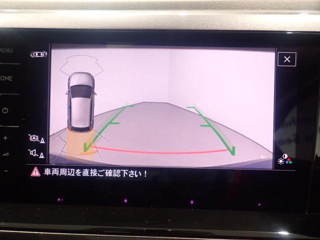 リヤカメラ付きです！バックで駐車する時も簡単に後方確認が出来ます☆欠かせない装備ですね