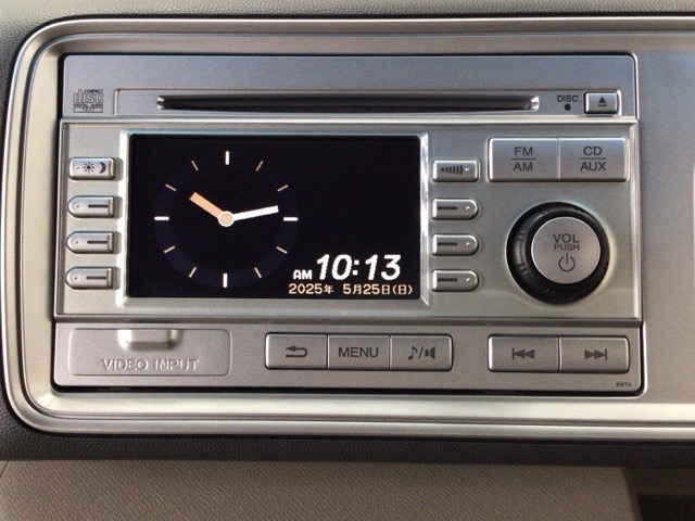 【オーディオ機能】CDプレーヤーを装備♪もちろんFM/AMラジオもお聞きいただけますよ♪