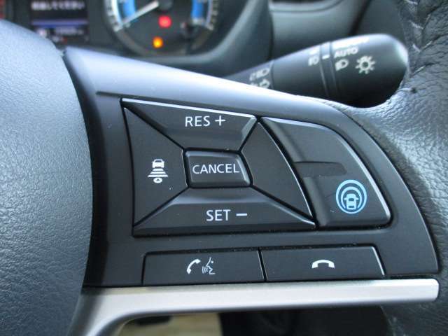 こちらの車には、日産U-CARSの基本保証として、ワイド保証がつきます。保証は、なんと一年間走行無制限。こちらの保証は、全国の日産販売会社で受けることができるので、安心です。
