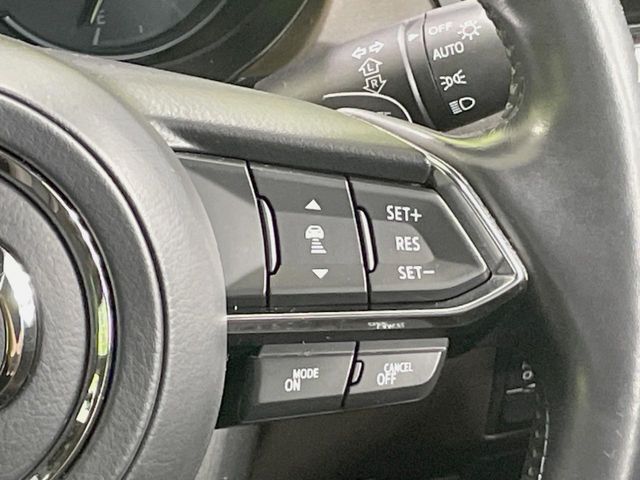 【マツダ・レーダークルーズコントロール】高速道路での長距離走行が楽に！自動で速度を保つクルーズコントロールが、衝突軽減システムと連携し、前方の車両を感知して車間を保つように速度調節してくれます！！