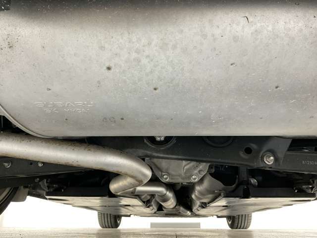 中古車だと気になる足廻り＆下廻り・・・ご覧の通り状態良好◎沿岸部や降雪地にお住まいのお客様もご安心ください♪