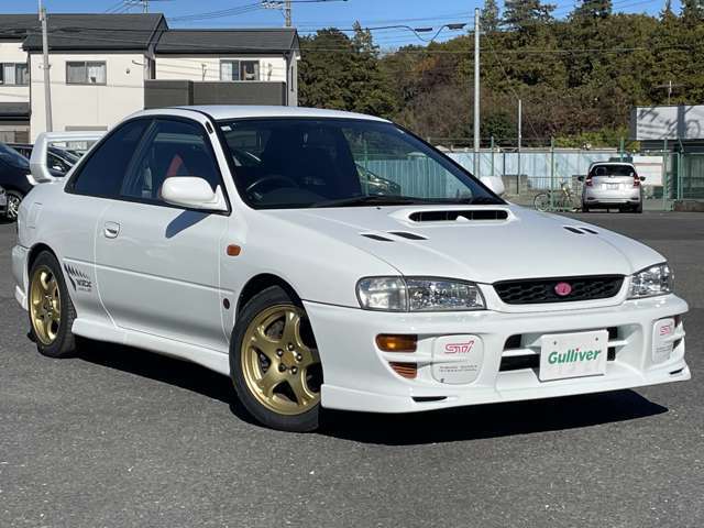 【拠点所在は陸運局指定工場】ガリバー関東商品化センター内で運営していますので、プロの整備士・検査員の厳しい目でスポーツカーのコンディションチェックを行っています。