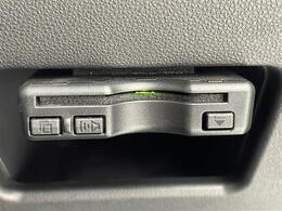 【ETC】有料道路を利用する際に料金所で停止することなく通過できる、ETC車載器（ノンストップ自動料金収受システム機器）が装備されています。セットアップを行うことで利用可能になります。