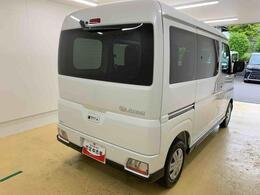 当店では車両本体価格以外に、諸費用を含めた支払総額も表示しておりますので、お客様の予算にピッタリのおクルマお選びができます。コーティングやJAFをセットにしたオトクな購入パックも好評です。