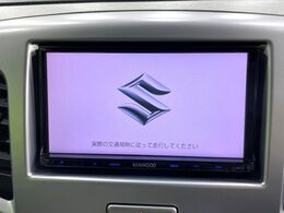 【純正ナビ】人気の純正ナビを装備。オーディオ機能も充実しており、Bluetooth接続すればお持ちのスマホやMP3プレイヤーの音楽を再生可能！毎日の運転がさらに楽しくなります！！