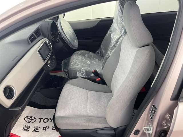 車内洗浄・艶出し・除菌＆消臭と、隅々までまるまるクリーニング！洗浄剤は天然素材のため、肌に優しい仕上がりです。