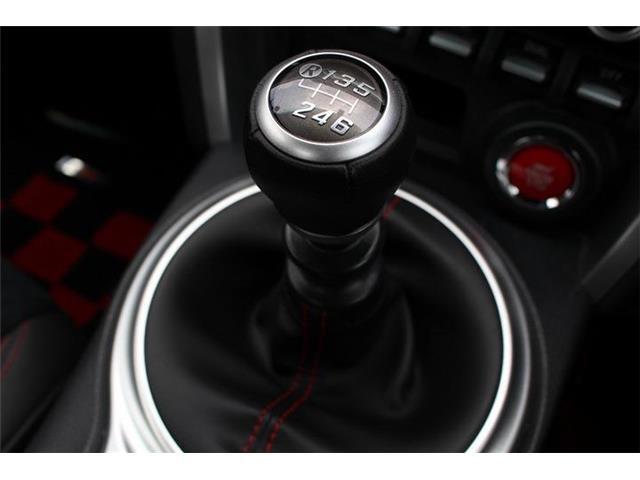 大好評のボディコーティング「ハイモースコート」もご納車までに施工可能。雨染みや線傷など中古車だからと諦めていませんか？ピカピカの状態でお乗り出しいただけます。