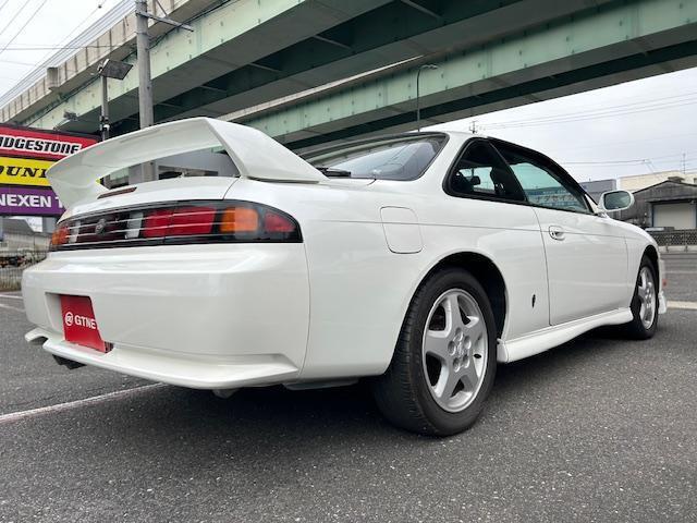 このお車と一緒に思い出を作りたい、そう思っていただける1台です。