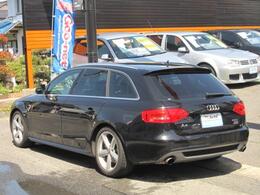 奥様のくつろぎ空間も充実！おいしいコーヒーでも！旦那様にはアフターパーツコーナーに！ついつい時間が経つのを忘れてしまう。車選びも大切だけど、お店選びにも拘ってみてください！