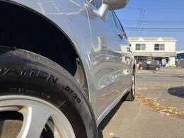 タイミングチェーン式ですので交換不要です。