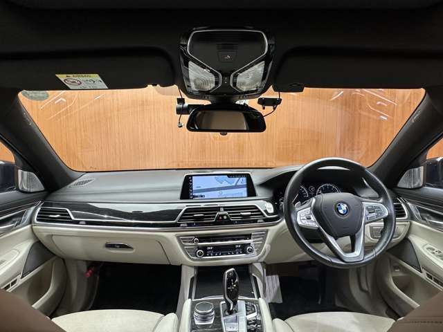 BMW、メルセデス、アウディといったドイツのプレミアムブランド中心とした、各種輸入車ブランドを同時に較べることができます。