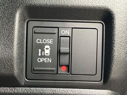 【パワースライドドア】スマートキーや運転席のスイッチでスライドドアの開閉が可能♪電動だから力を入れてドアを開ける必要が無く、小さいお子様でも、重い荷物を持っている時もラクに開け閉めできます♪