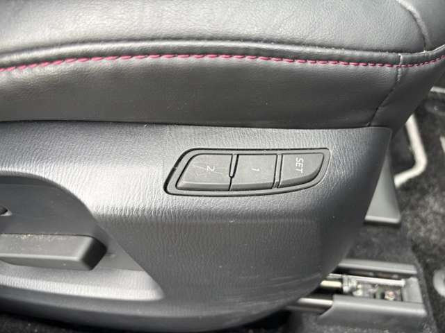 【バックカメラ】付で方向確認も安心です。狭い駐車場や後方確認しにくい場所で活躍します♪駐車が苦手な方にもオススメな便利機能です！