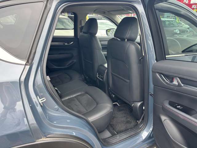 ☆快適装備の【オートクルーズコントロール】搭載車輌　長距離ドライブの必需品☆燃費を改善しハンドル操作のみで高速巡航が可能な装備です☆