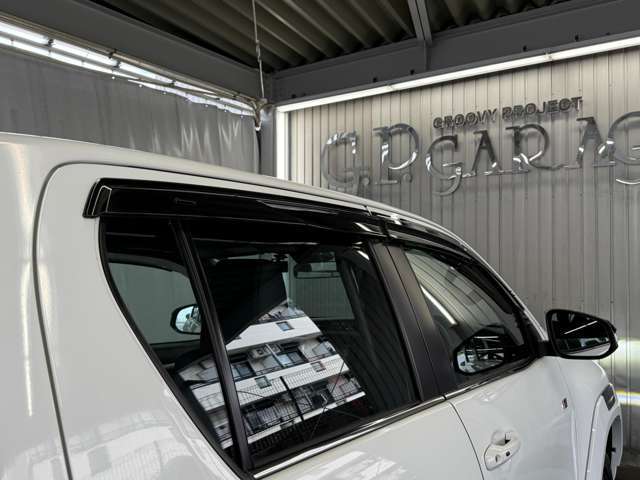 サイドバイザー取り付け済み！！