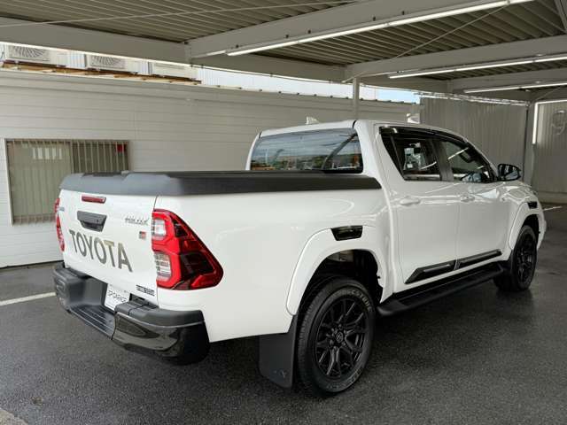 ☆リフトアップ、ホイールタイヤの交換、ヘッドランプバルブのLED化などカスタム、オプションパーツの取り付けも承ります♪