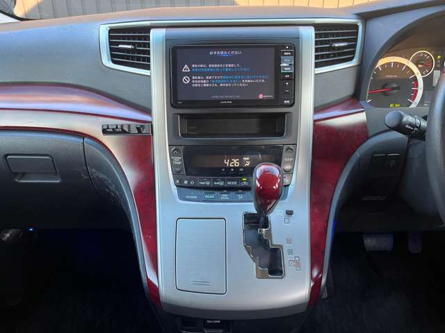 『TAX京田辺』は、新車も地域NO,1　独自仕入れルートでお客様にご満足して頂いております！　　☆★☆詳細は『TAX京田辺』の元気なスタッフまで