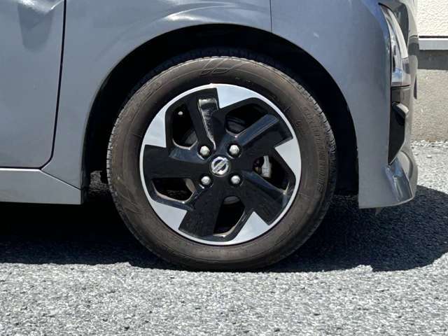 【タイヤ・ホイール】足回りもかっこよく決まってます！社外のアルミやスタッドレスタイヤも取り扱いございます！！ドレスアップもカスタマイズもお任せください！！