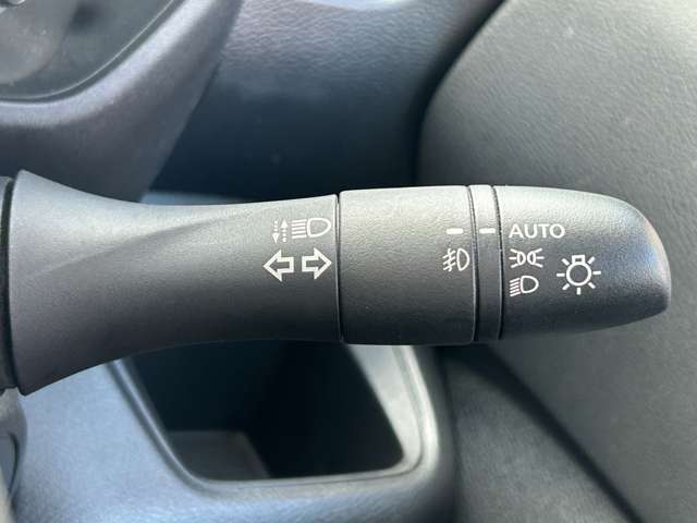 【運転席操作部】快適なドライブを楽しむための機能が装備されています！運転席から触れるので、使いやすいです！除菌プランいれていただくと、さらに清潔で安心していただけます！