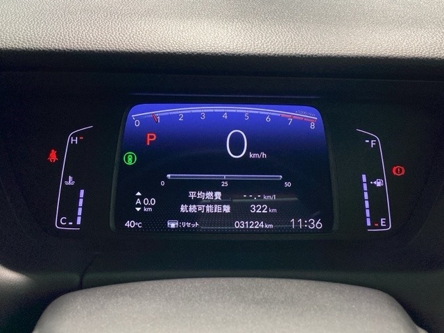 スピードメーターはこちら！すっきりとしたデザインで、昼間でも夜間でも見やすい設計になっています。