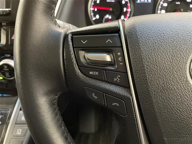 【運転席操作部】快適なドライブを楽しむための機能が装備されています！運転席から触れるので、使いやすいです！除菌プランいれていただくと、さらに清潔で安心していただけます！