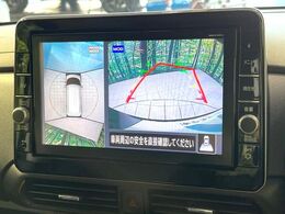 【アラウンドビューモニター】専用のカメラにより、上から見下ろしたような視点で360度クルマの周囲を確認することができます☆死角部分も確認しやすく、狭い場所での切り返しや駐車もスムーズに行えます。