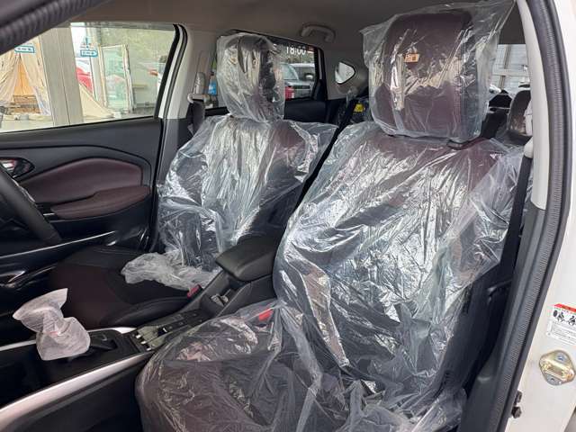 ご遠方の場合でも、概算にて下取り車両の金額を算出することは可能です。車検証をご準備いただき、走行距離をご確認の上お問い合わせください。