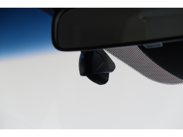 ◆◆『ドライブレコーダー』動画を残すことで万が一の事態に遭遇した時の必須アイテムです！急ブレーキ・急ハンドルが起こった際、自動で記録が上書きされずに保存され、後でPC等で確認出来ます。