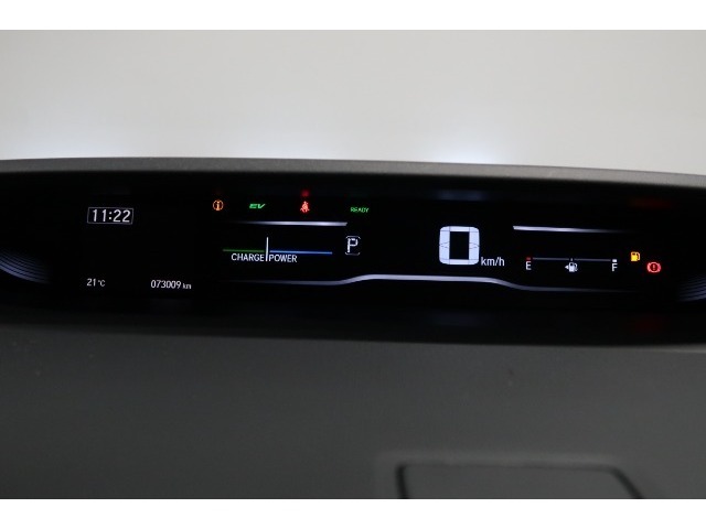 メーターも見易いレイアウトなので安心ドライブをサポートします☆