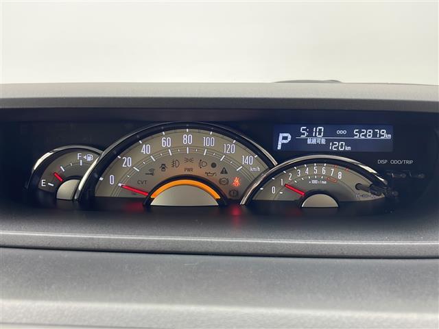【スピードメーター】メーターがシンプルで見やすく運転しやすいですね！