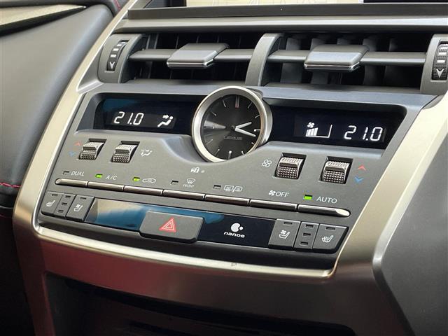 【左右分離型フルオートエアコン】運転席と助手席でそれぞれお好みの温度設定が可能で全席にも適切な空調をお届け致します！