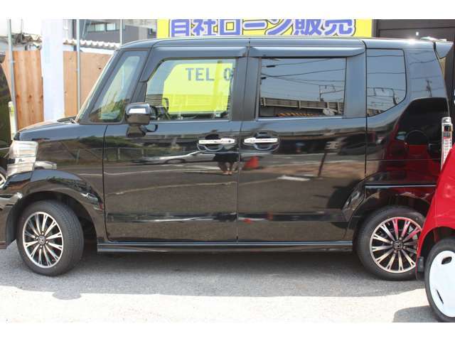 【比べてお得！！】マイカー横綱くんでご購入されたお車には、全車安心6ヶ月無料保証！エンジン、ミッションさらには、ガラス系ボディコーティング付き！総額70,000円相当のサービスをさせていただいております。