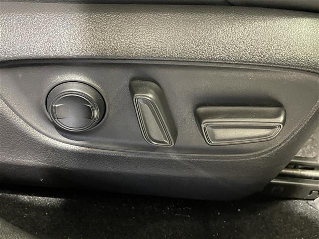 【運転席】『運転席周辺』の画像になります。写真の内容に関してご不明点、ご質問等がございましたらお気軽にガリバー店舗までお問い合わせください。