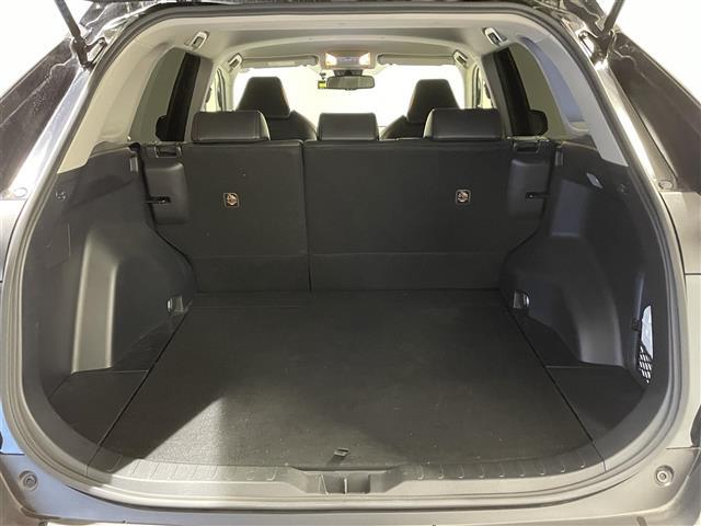 【トランク】『トランク周辺』の画像になります。写真の内容に関してご不明点、ご質問等がございましたらお気軽にガリバー店舗までお問い合わせください。